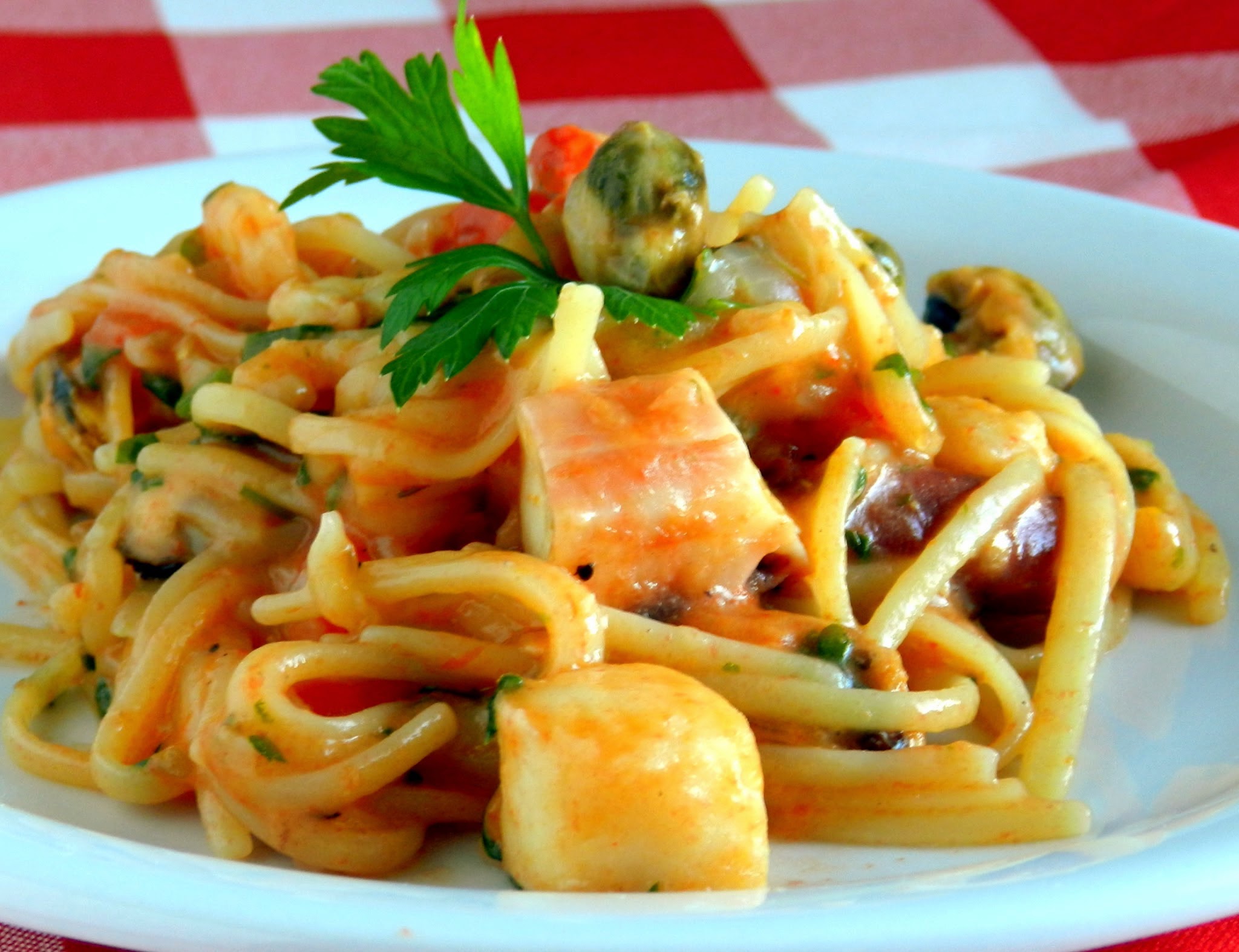 Macarrão linguine com frutos do mar