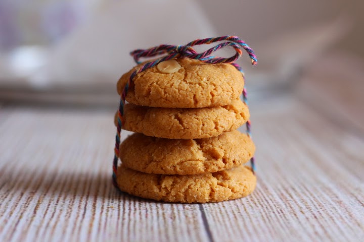 Cookies de laranja sem glúten de 4 ingredientes