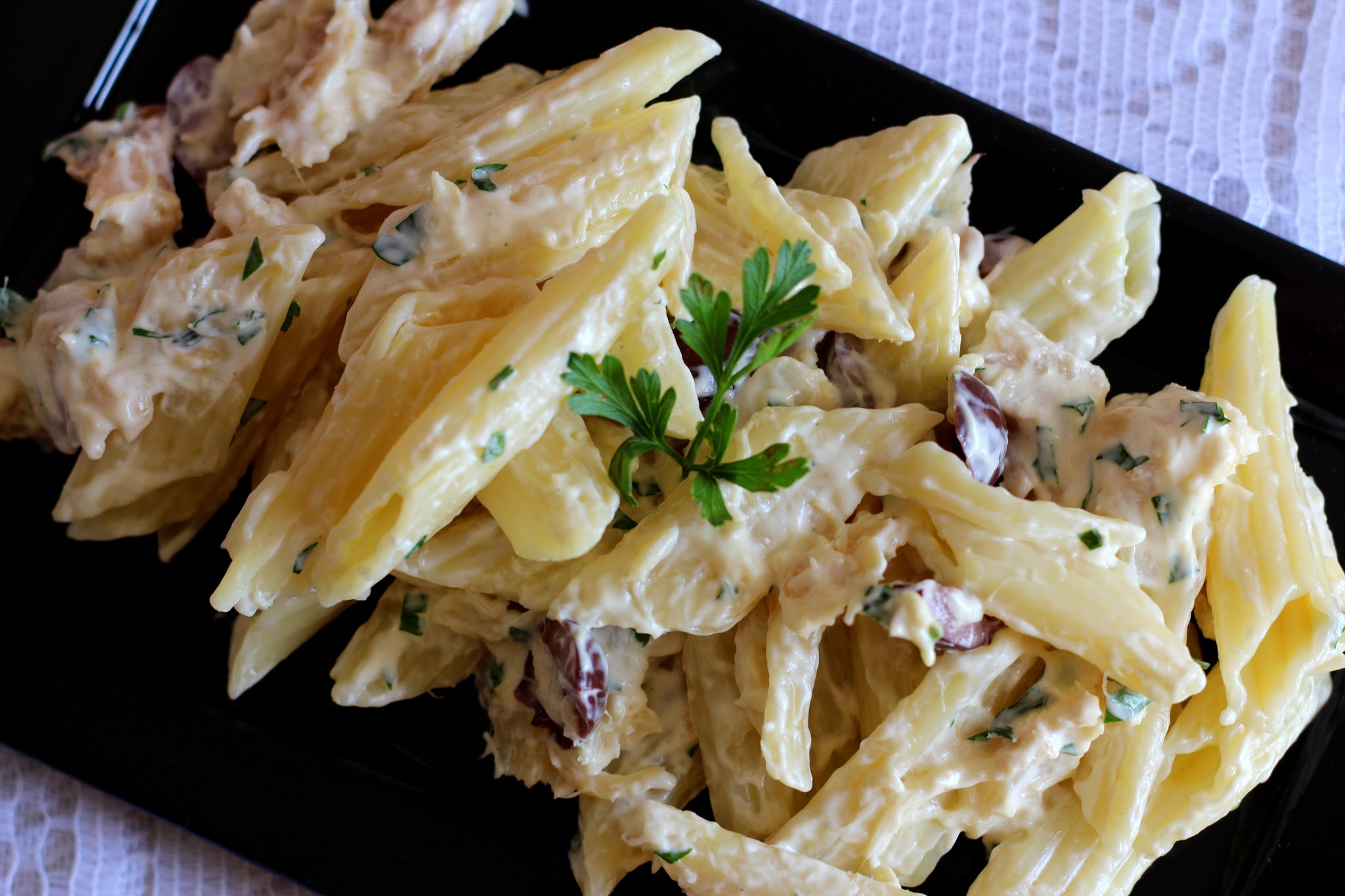 Salada de macarrão com bacalhau