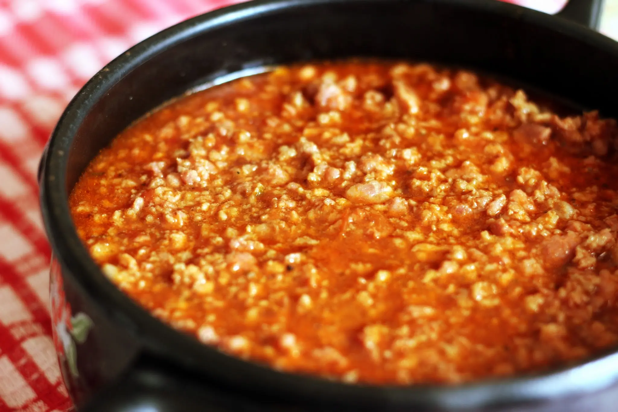 Bolonhesa de linguiça toscana